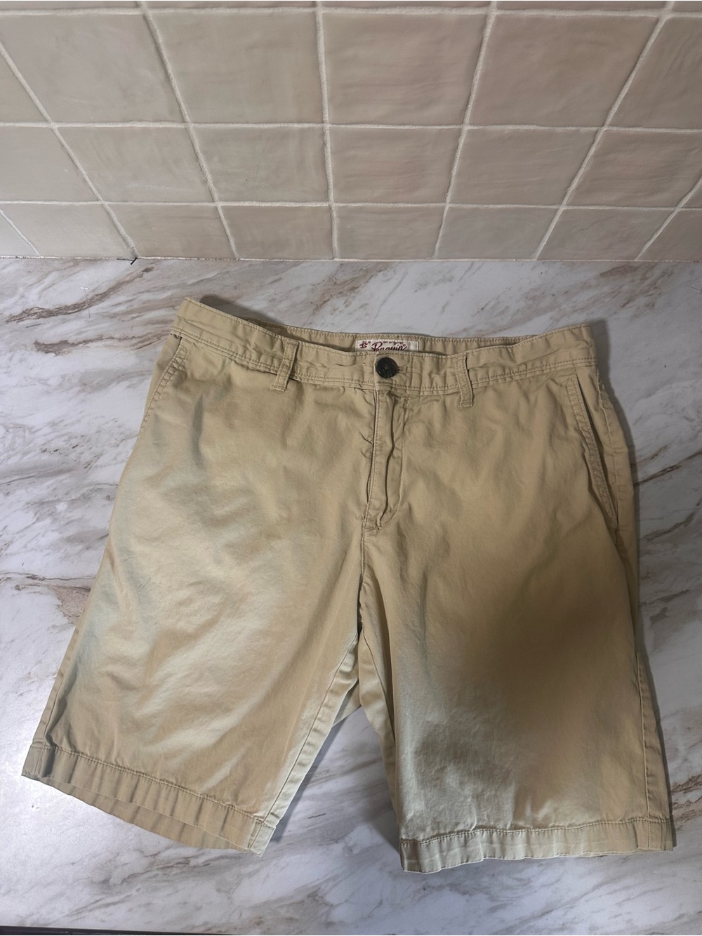 Original Penguin classic khaki chino shorts. Size 33